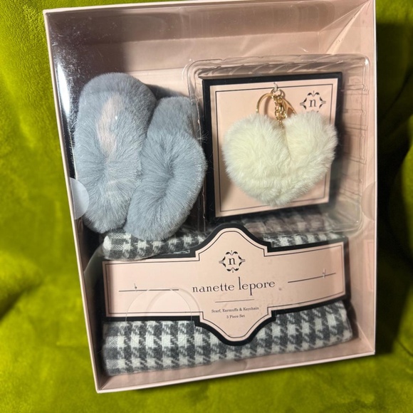 New in Box Nanette Lepore Scarf, Earmuff & Keychain Accessory Set - Picture 9 of 10